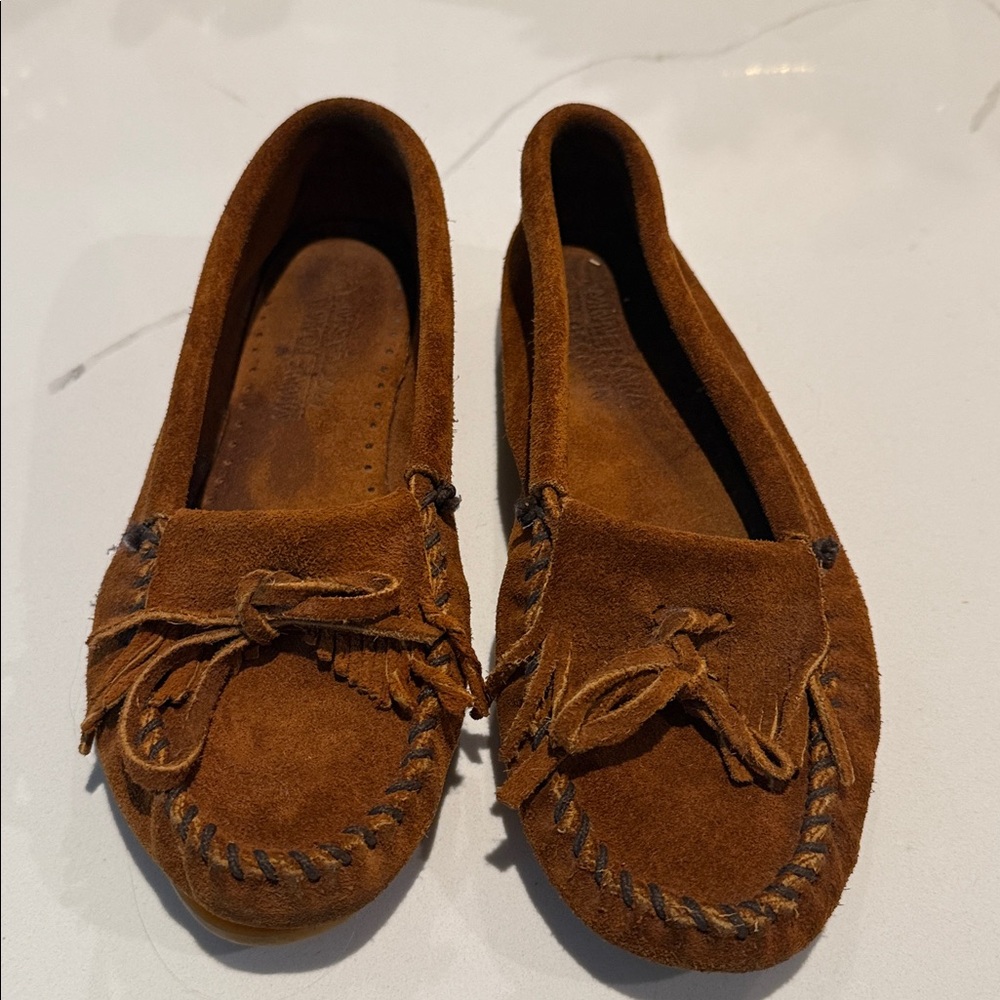 Minnetonka Leather Moccasins used size 7
